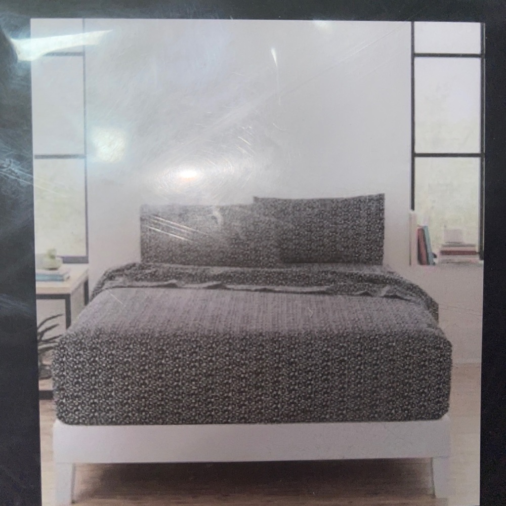 Marimekko Pikkiinen Unikko Design 200TC Cotton 4 Pc King Sheet Set Pakistan NWT - Picture 2 of 8